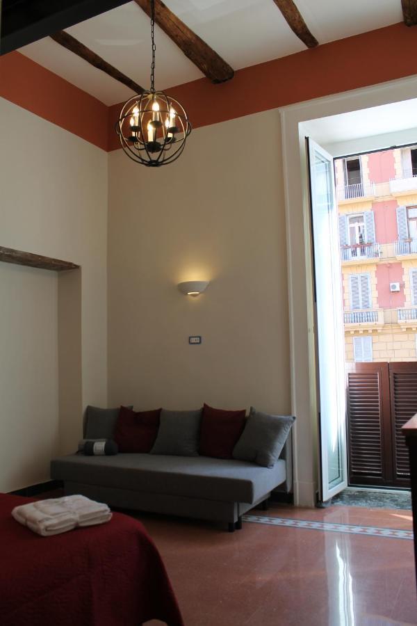 Couette-café Mergellina 121 Apartment's *